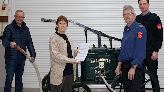 Historische brandspuit van brandweer Zelhem voor Museum Smedekinck