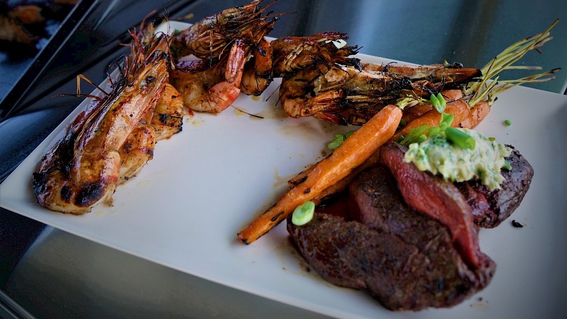 Kangaroo steaks & shrimps on the barby